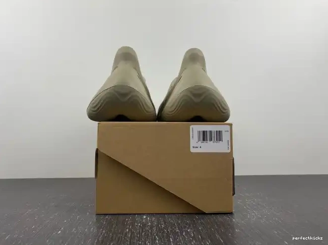 GV6840 RNR Salt Stone Yeezy Foam Adidas 0619